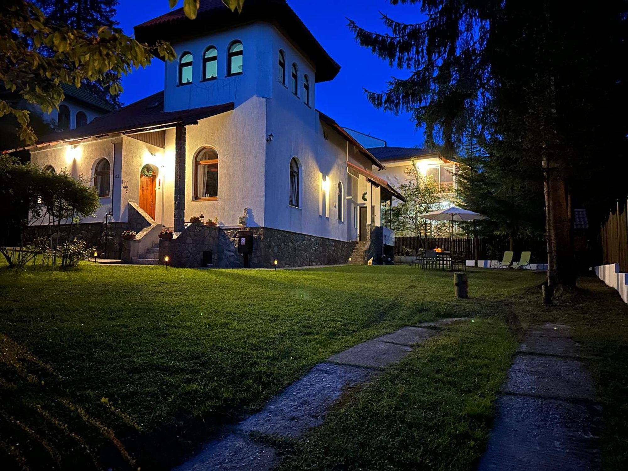 Green Yard Villa Предеал Екстериор снимка